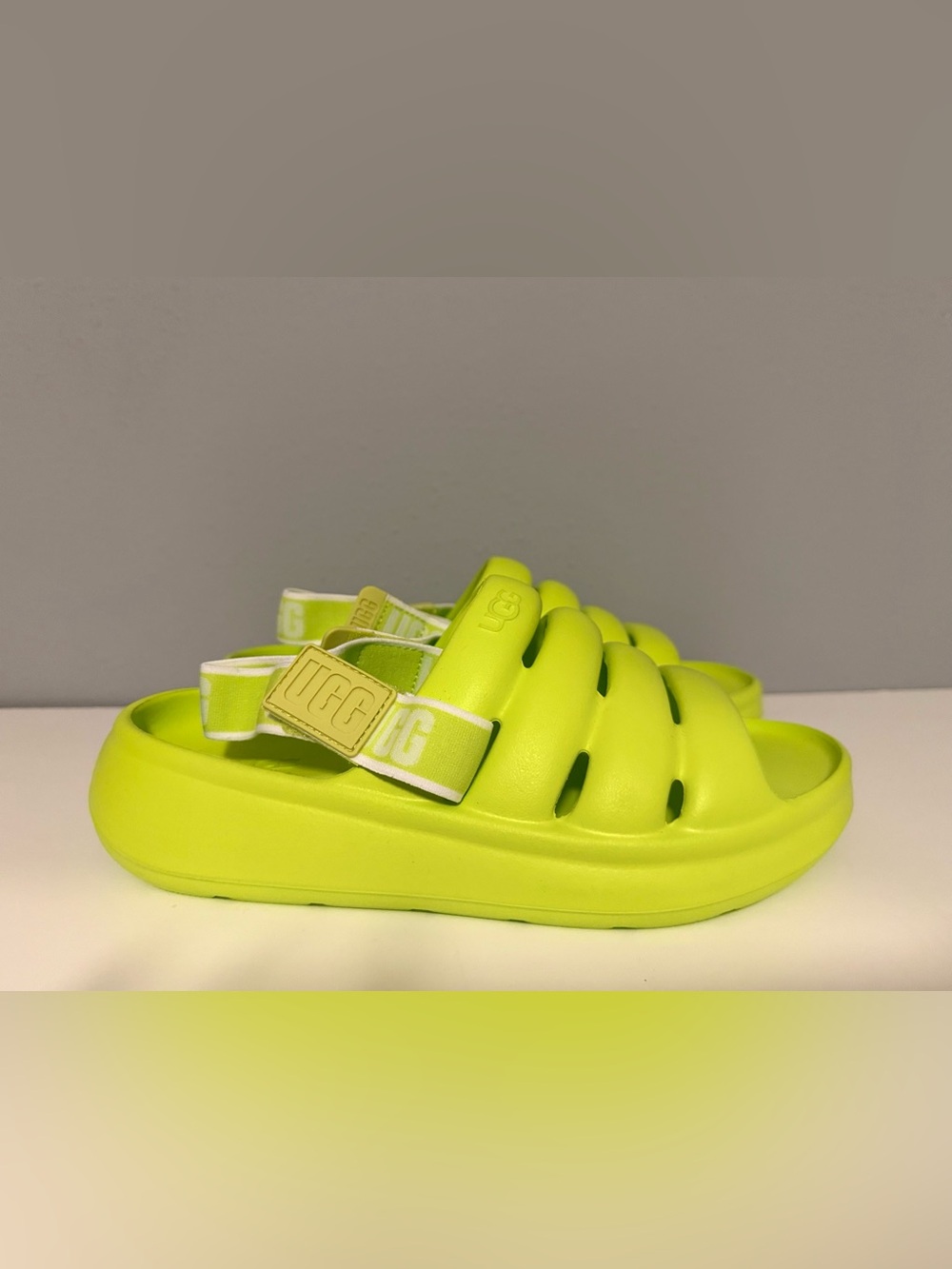 UGG Kids Sport Yeah Sandals KLM Key Lime